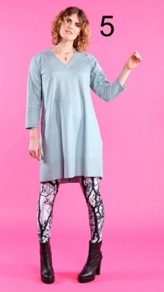 Lilja peysa 3- svört boucle efni image